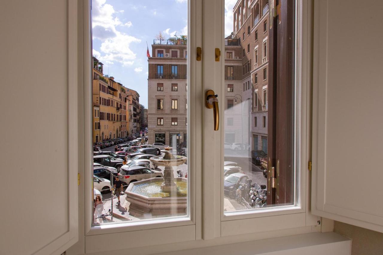 Repetita Juvant Rome Bagian luar foto